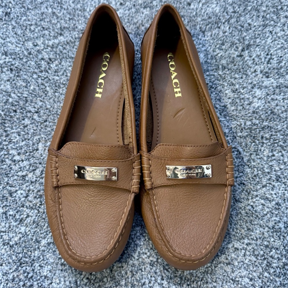 NWOB Coach Tan Leather Loafers Sz 7.5
